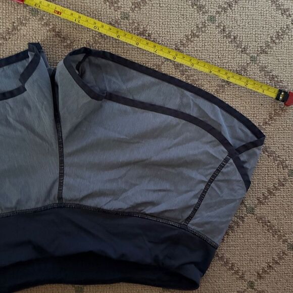 Lululemon Speed UP shorts in Heathered gray w black trim 6 - Picture 6 of 9